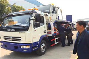 信丰汽车道路救援拖车价格
